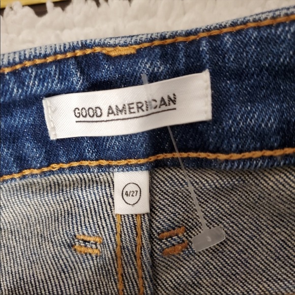 Good American Curve Higging Bermuda Walking Shorts Hight Waisted - Picture 3 of 8